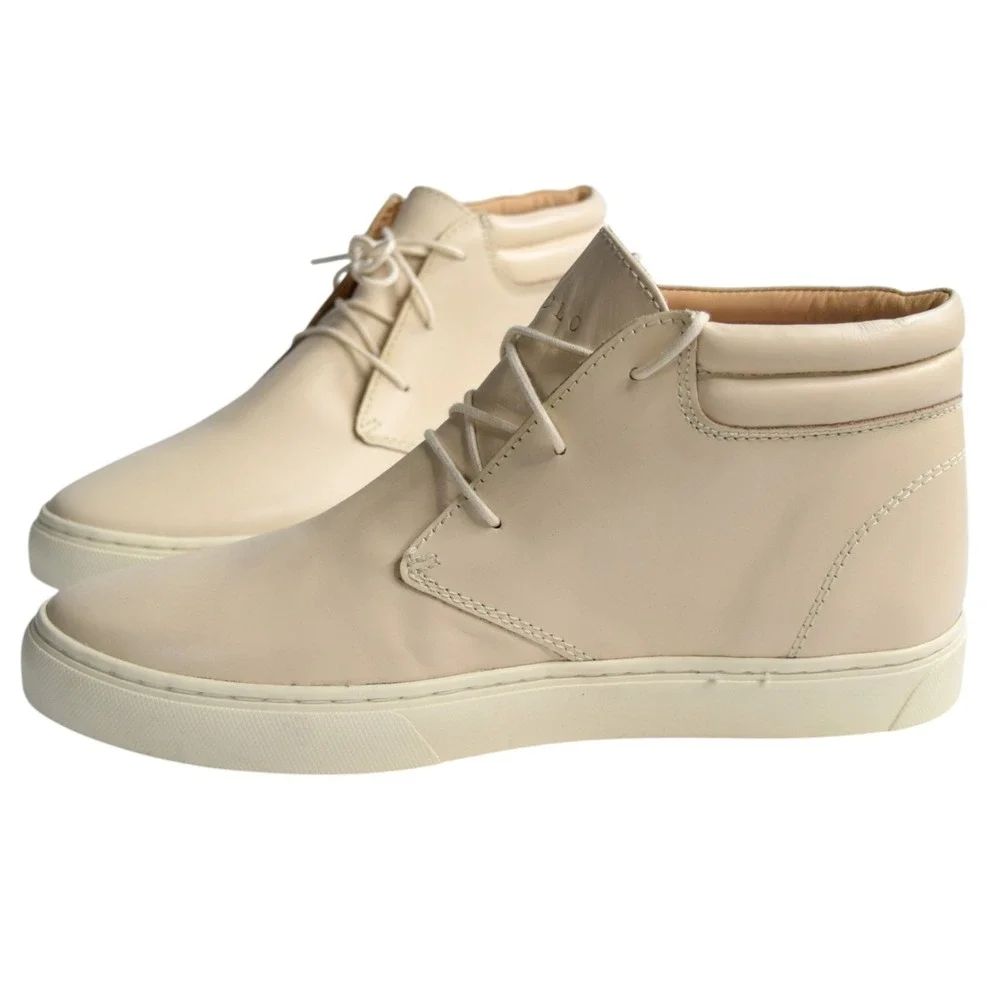 Nisolo Mens 10.5 Bone Leather Emilio Chukka Boots Vibram Sole Sneaker Mid Top